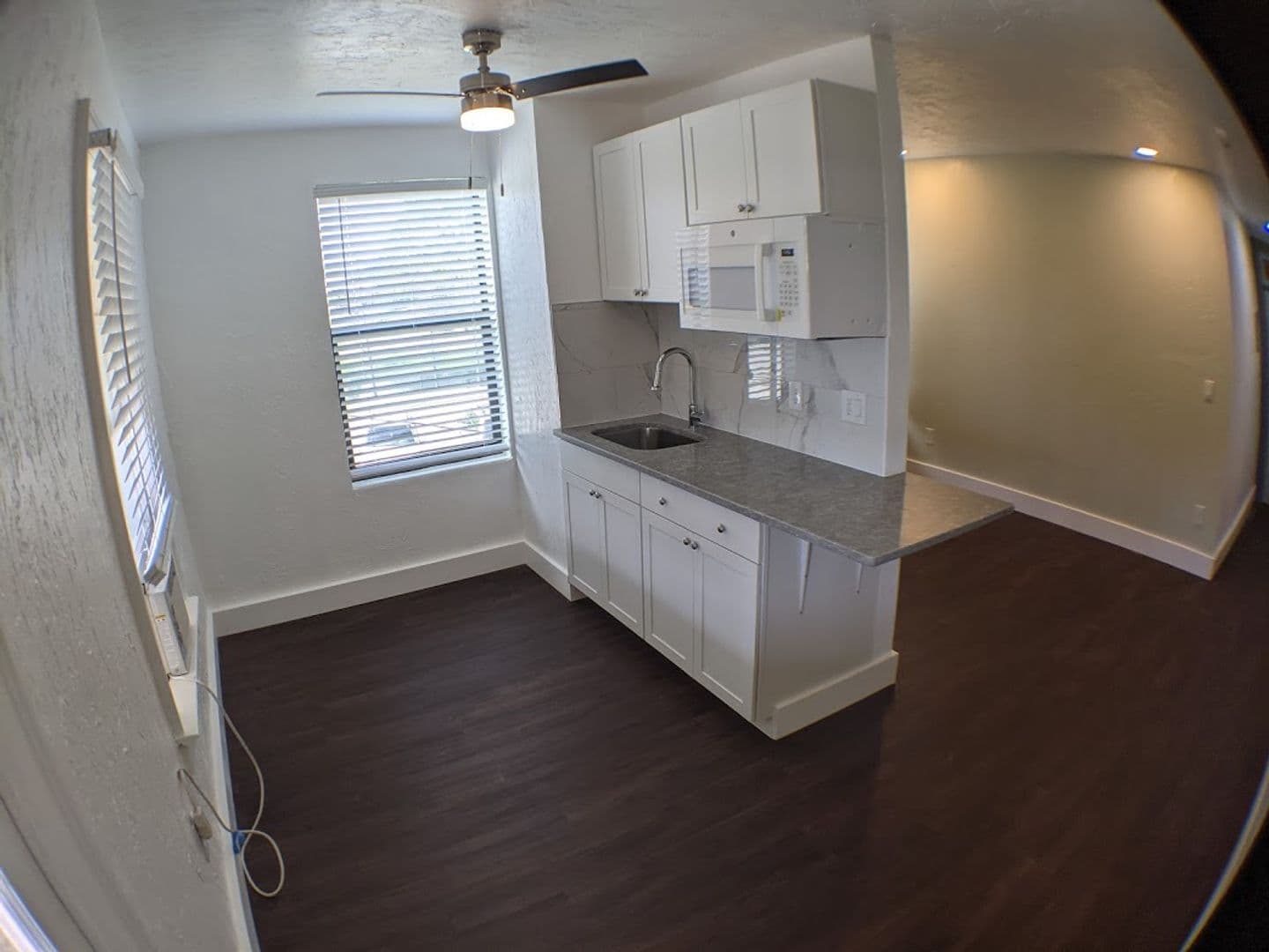 Nokomis Apartment: 401 Colonia Ln, E.