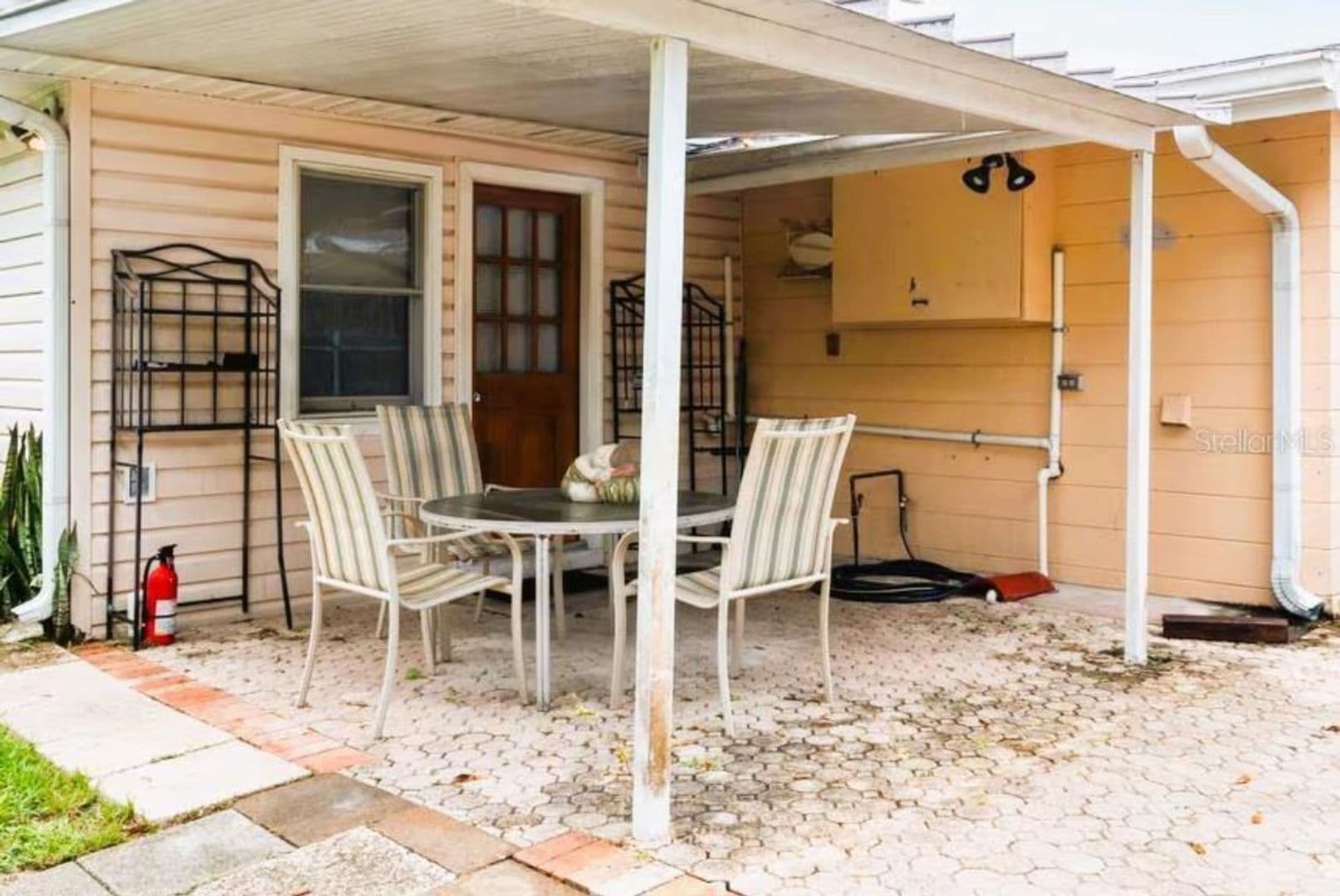 Sarasota Apartment: 3217 McIntosh Rd