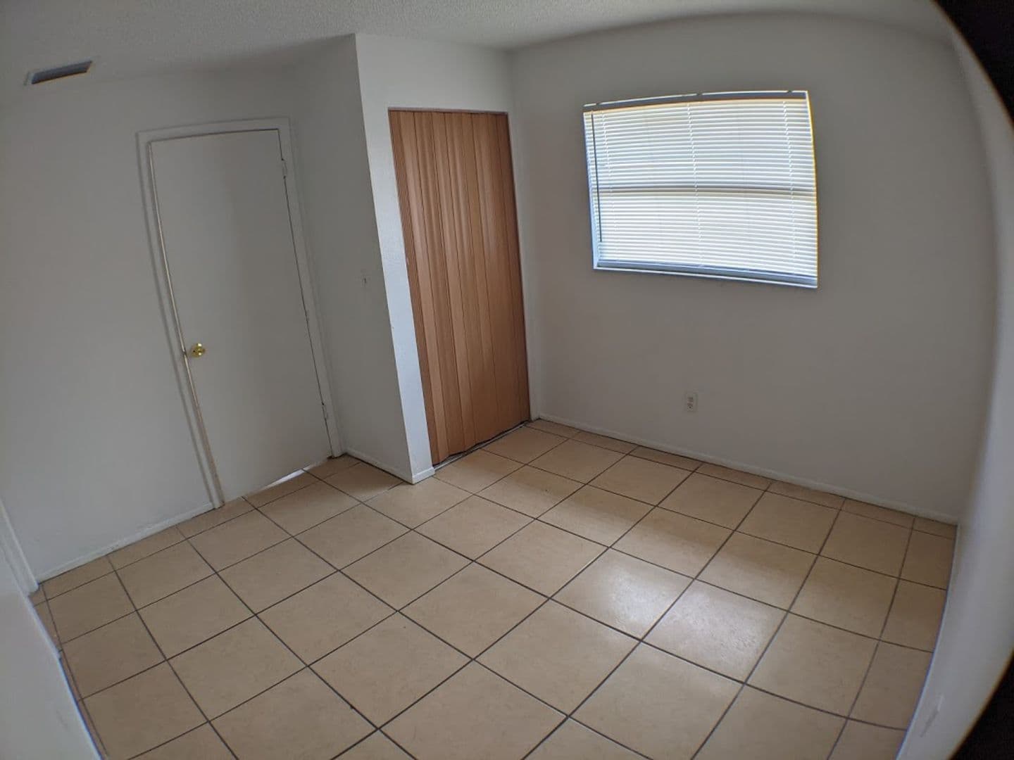 Bradenton Multiplex: 3261 51st Ave, Dr, W.