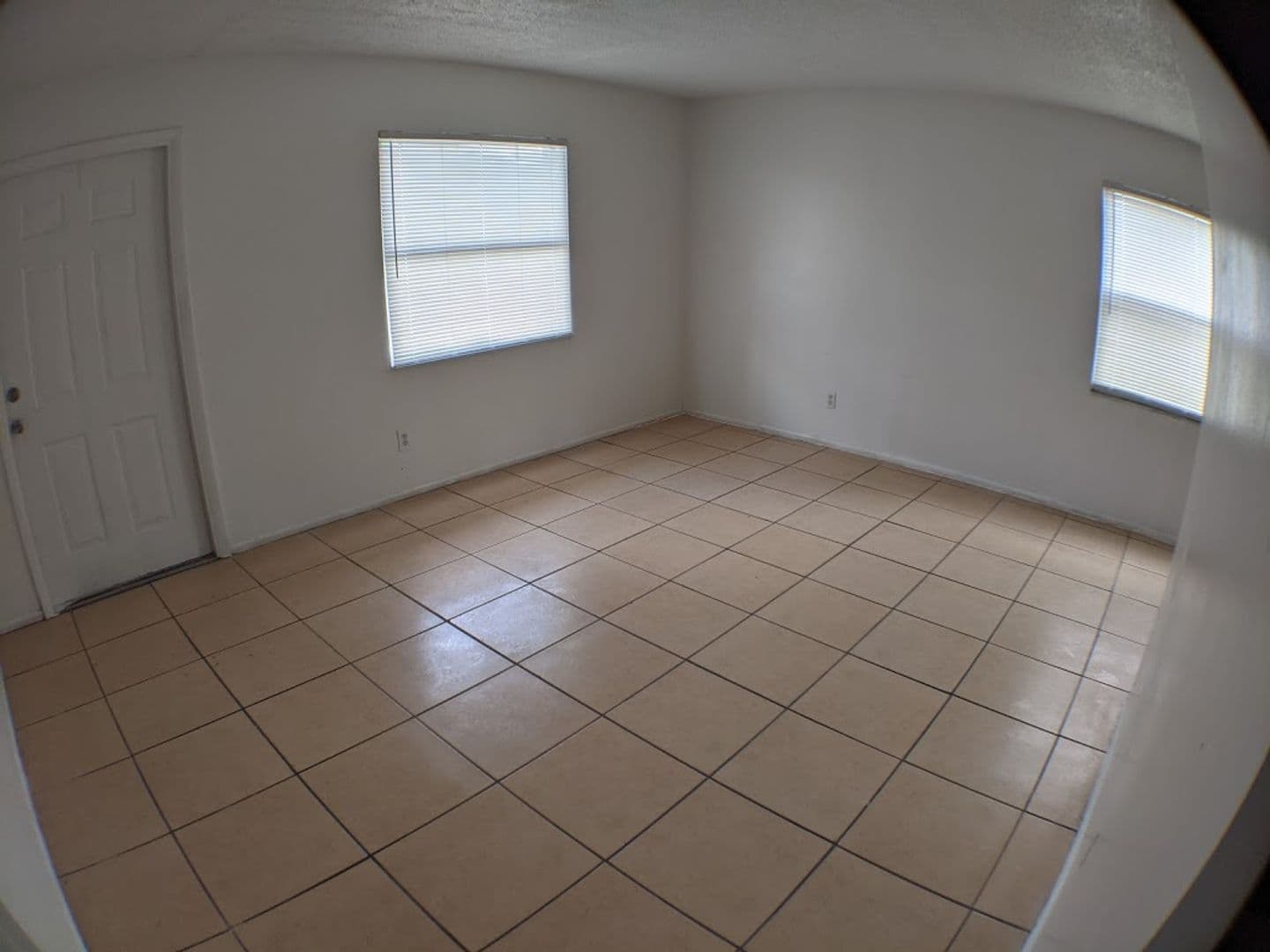 Bradenton Multiplex: 3261 51st Ave, Dr, W.