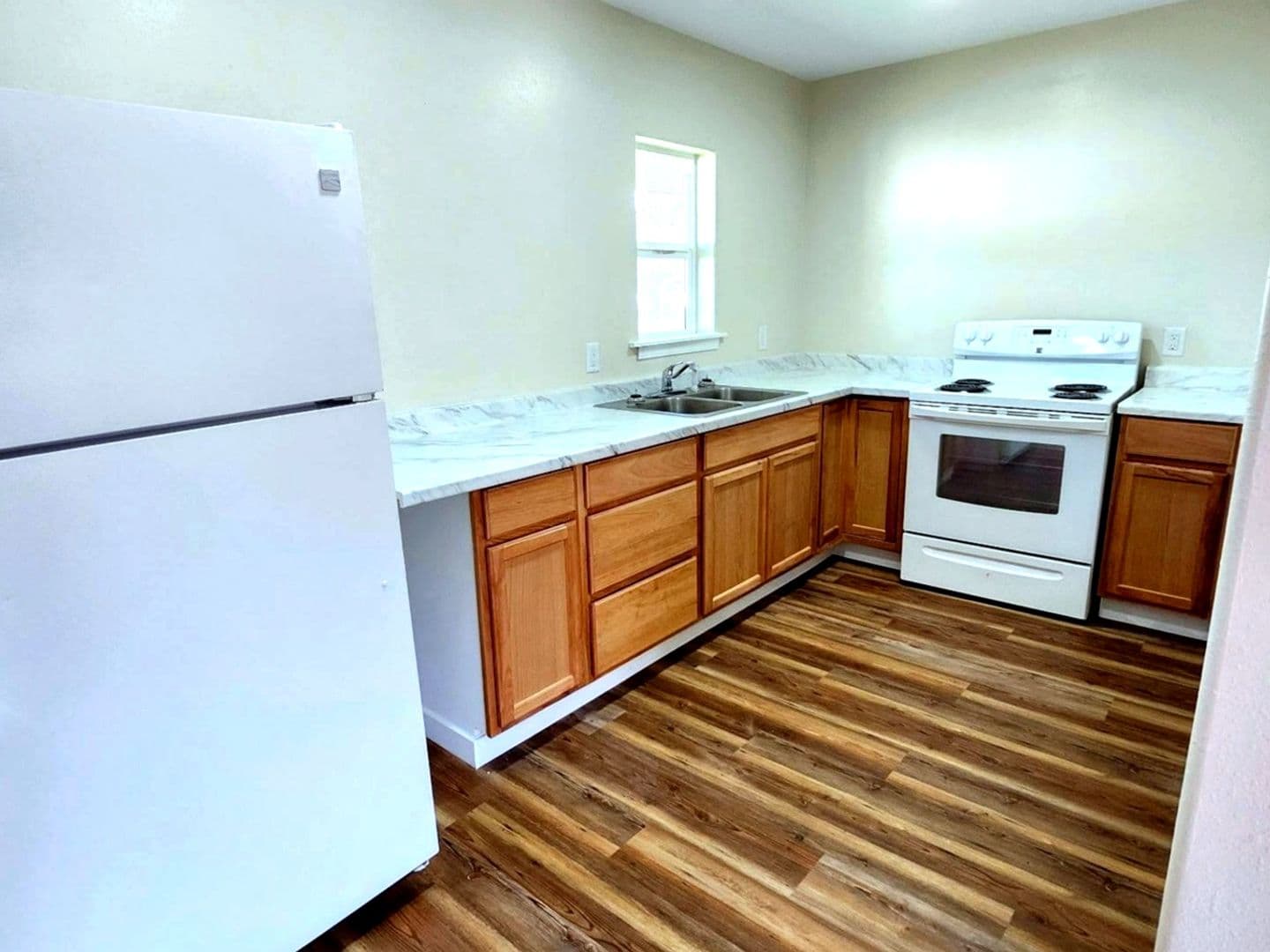 Kamiah Apartment: 1004 3rd St.