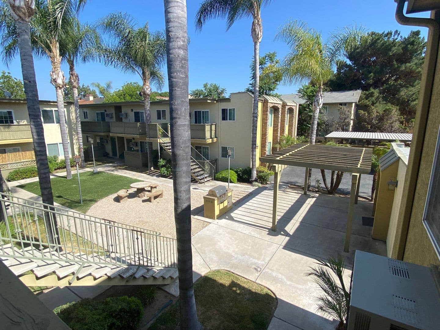 El Cajon Condo: 453 Graves Ave. # 21