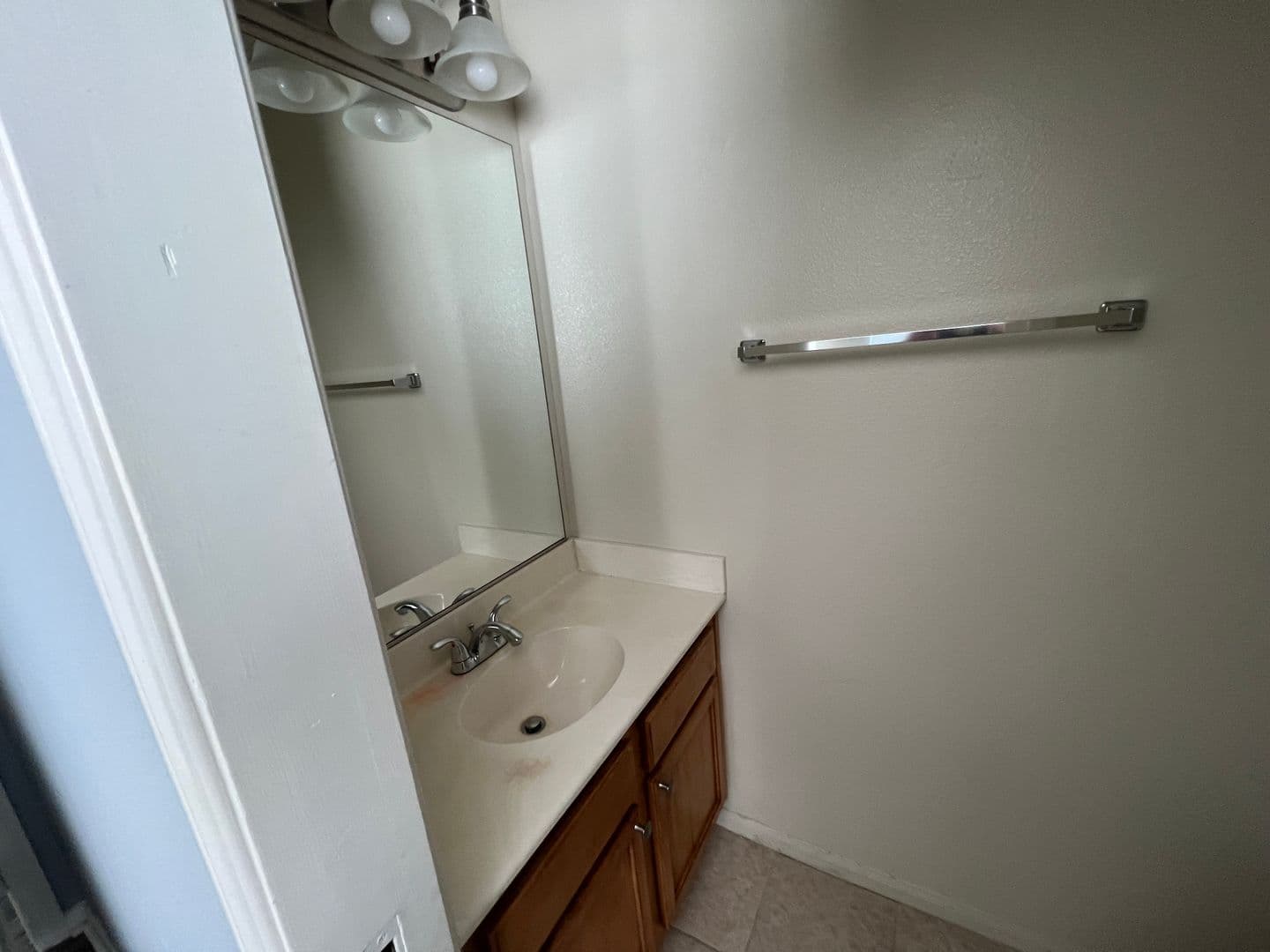 El Cajon Condo: 453 Graves Ave. # 21