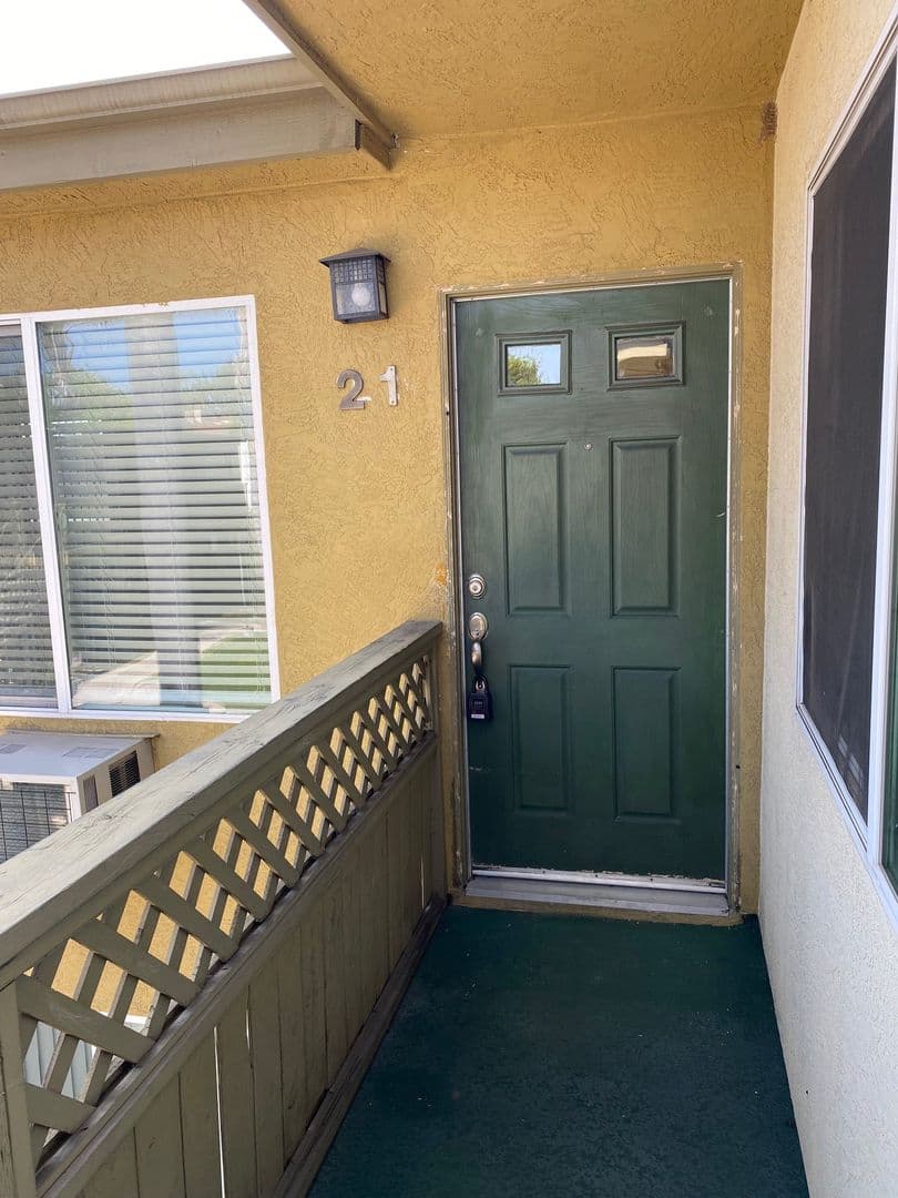 El Cajon Condo: 453 Graves Ave. # 21
