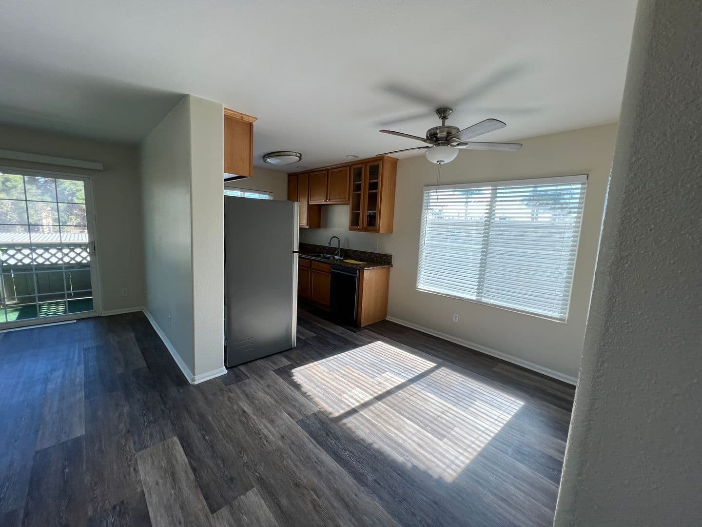 El Cajon Condo: 453 Graves Ave. # 21