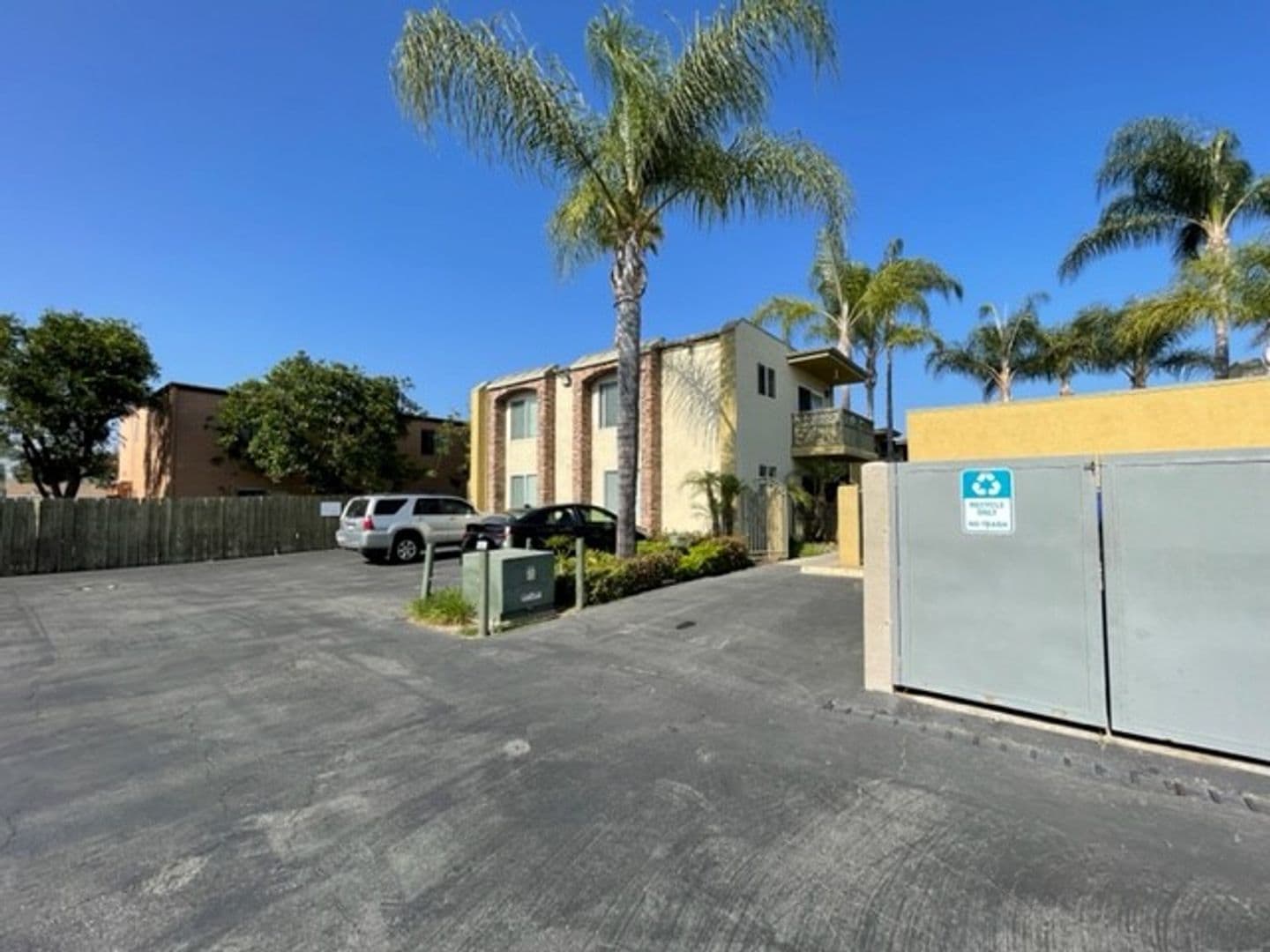 El Cajon Condo: 453 Graves Ave. # 21