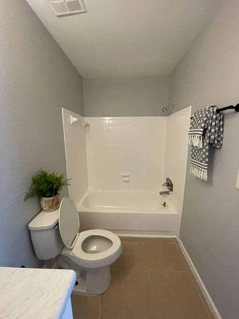 Tallahassee Apartment: 1380 Ocala Rd