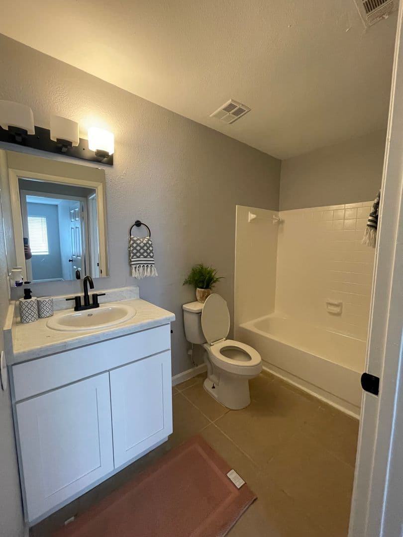 Tallahassee Apartment: 1380 Ocala Rd