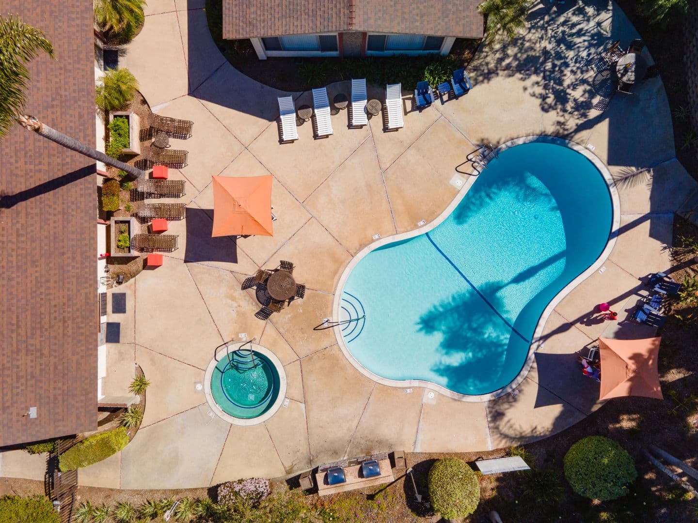Vista Apartment: 800 East Bobier Drive