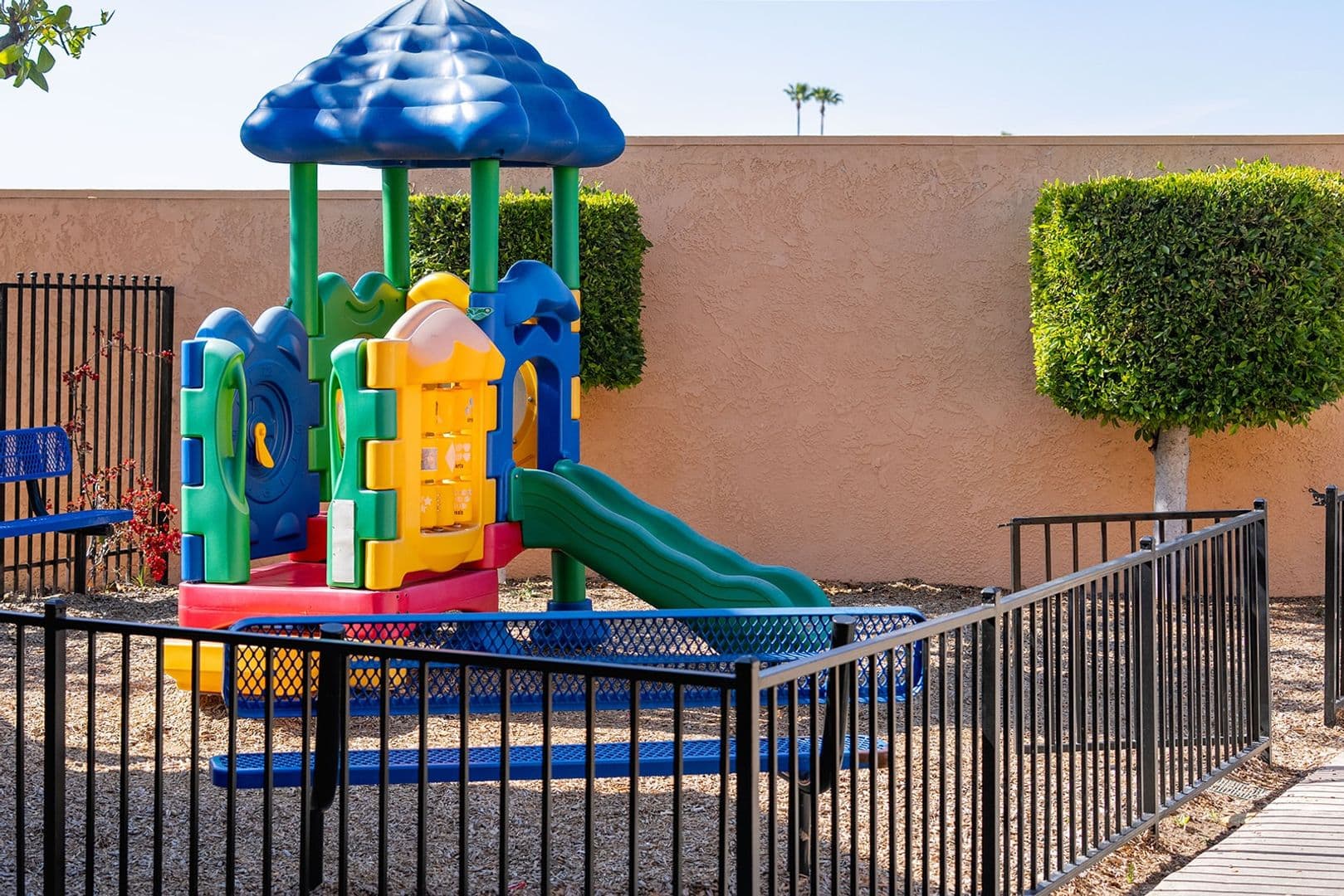 Vista Apartment: 1440 Oak Drive