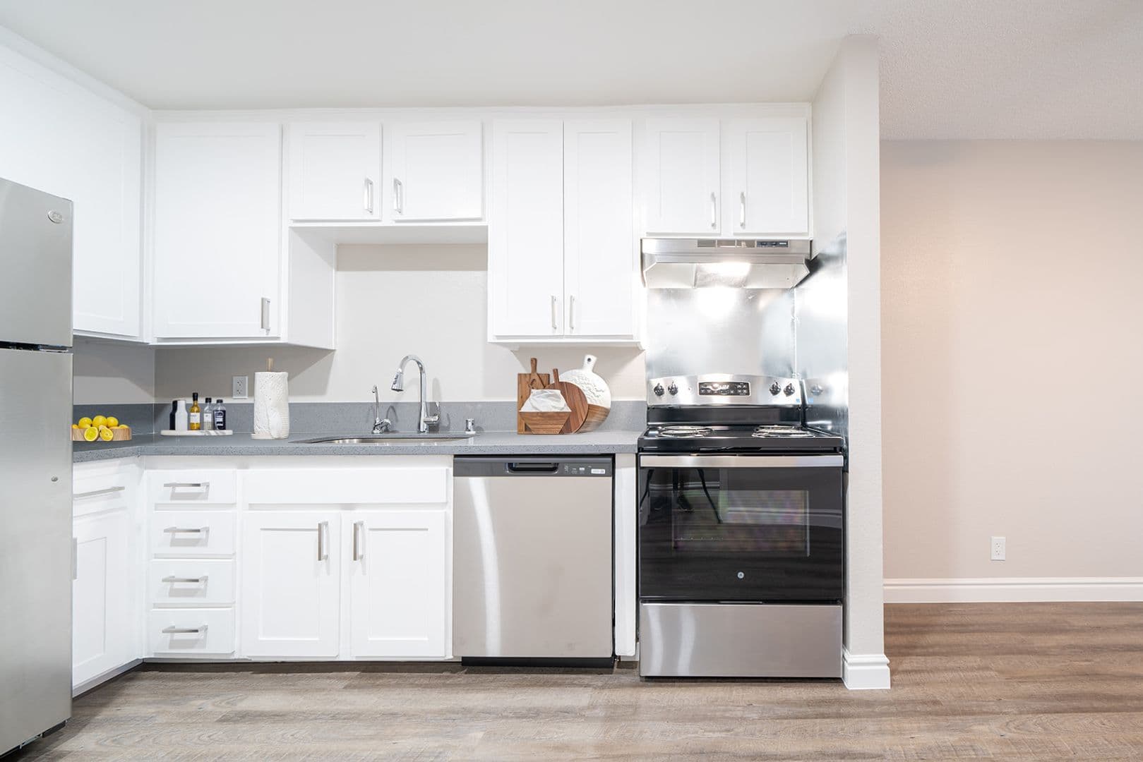 San Marcos Apartment: 305 W San Marcos