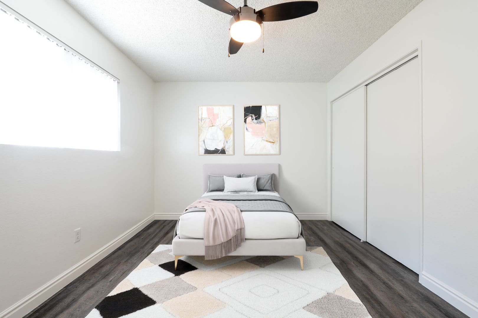 Vista Apartment: 1110 Meadowlake Drive