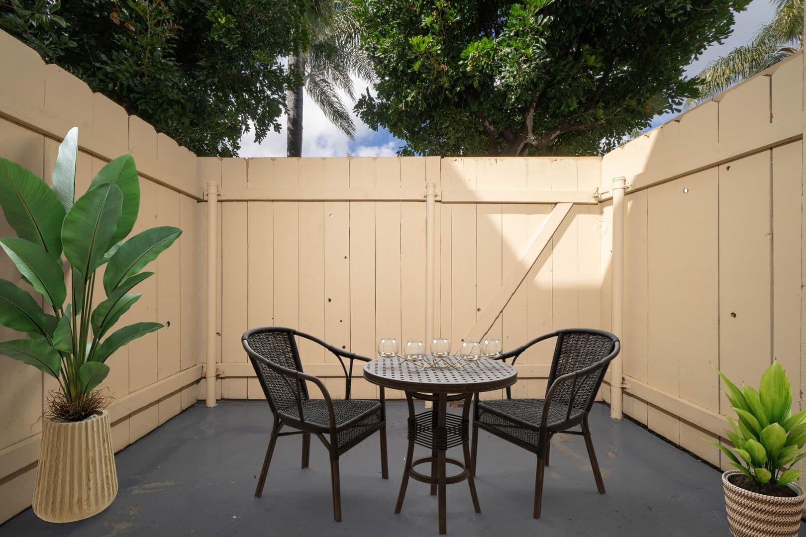 Vista Apartment: 1466 Bonair Road