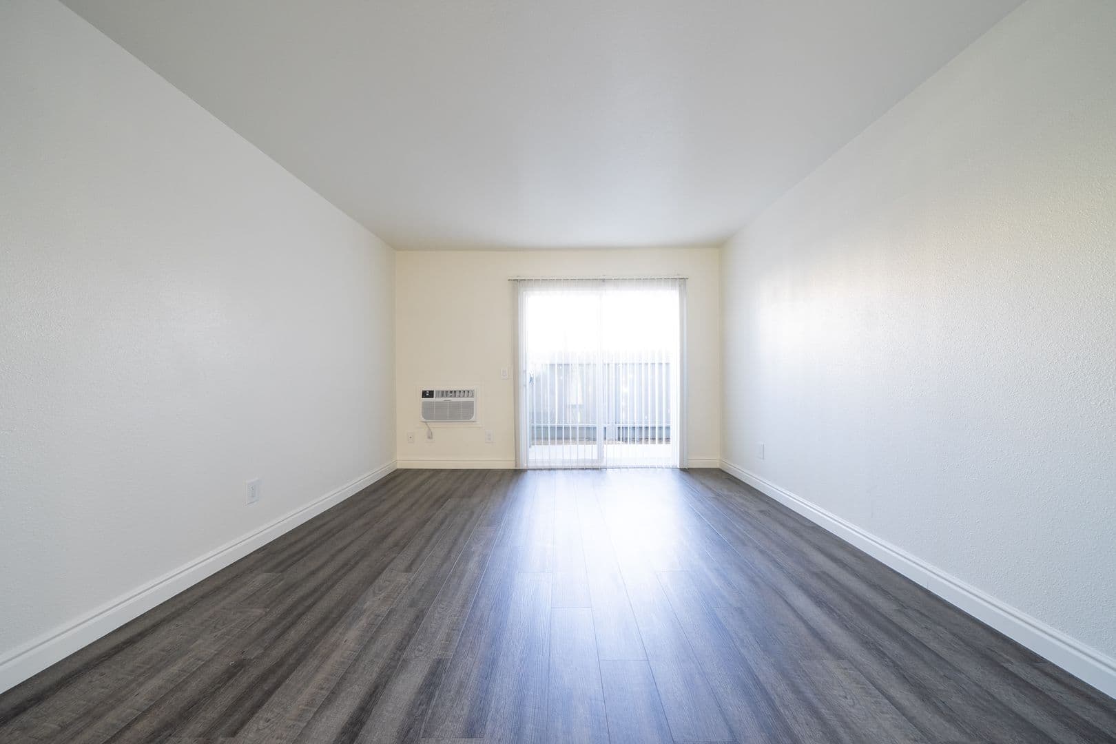 San Marcos Apartment: 343 Autumn Drive