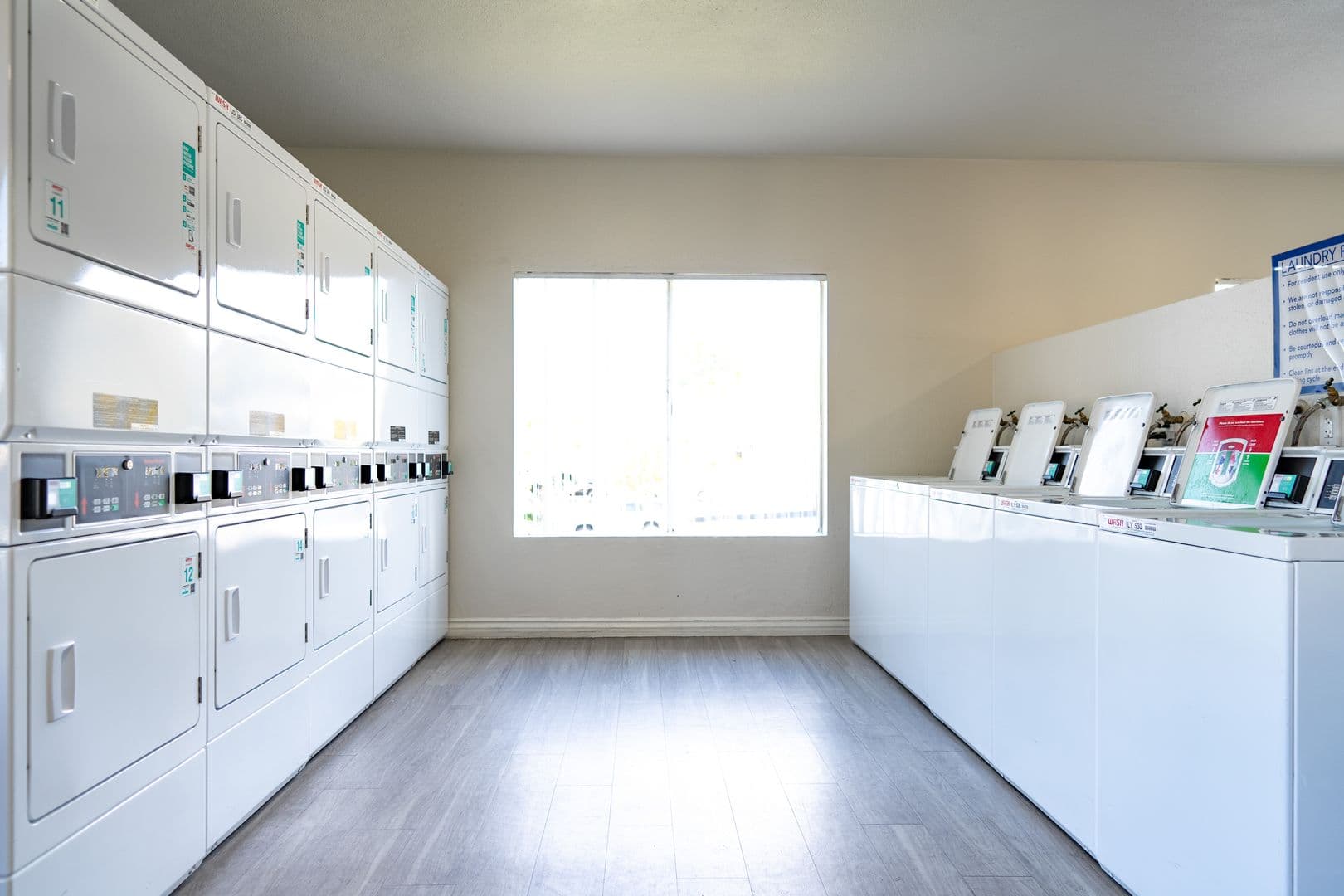 Vista Apartment: 800 East Bobier Drive