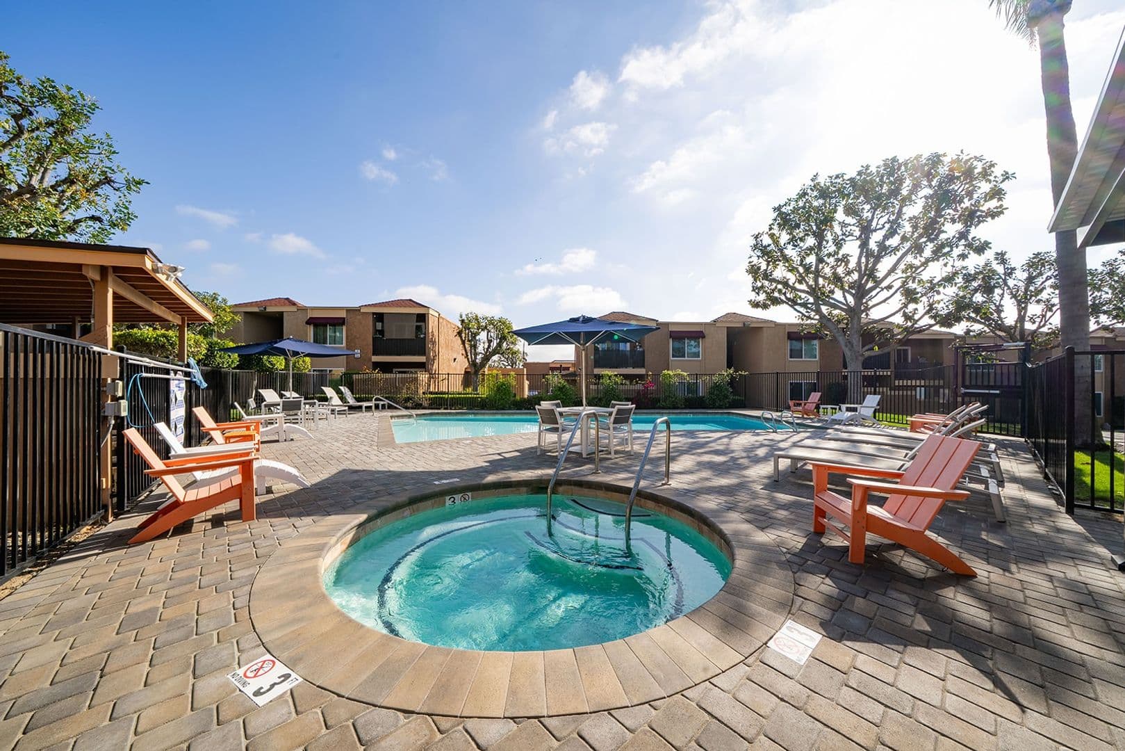Vista Apartment: 1440 Oak Drive