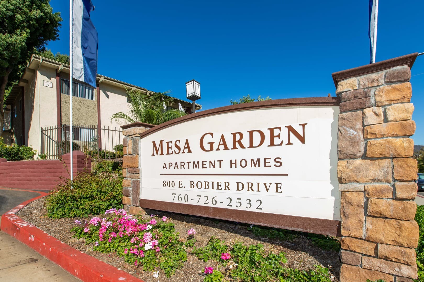 Vista Apartment: 800 East Bobier Drive