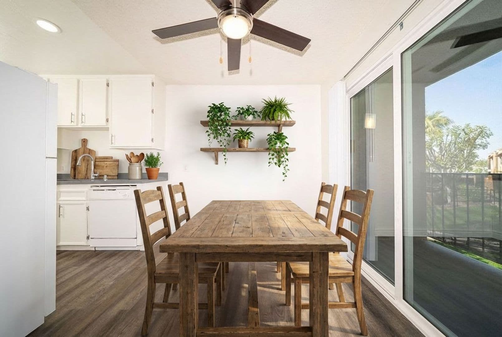 Vista Apartment: 1440 Oak Drive