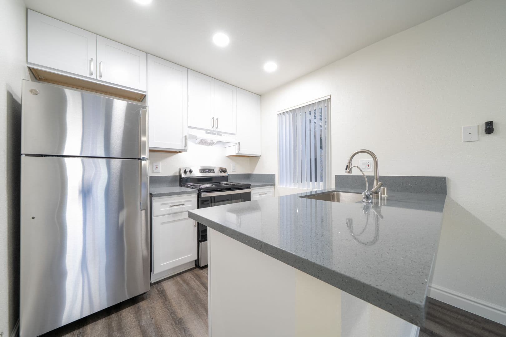 San Marcos Apartment: 343 Autumn Drive