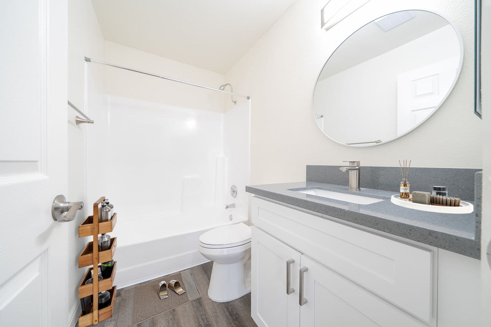 San Marcos Apartment: 343 Autumn Drive