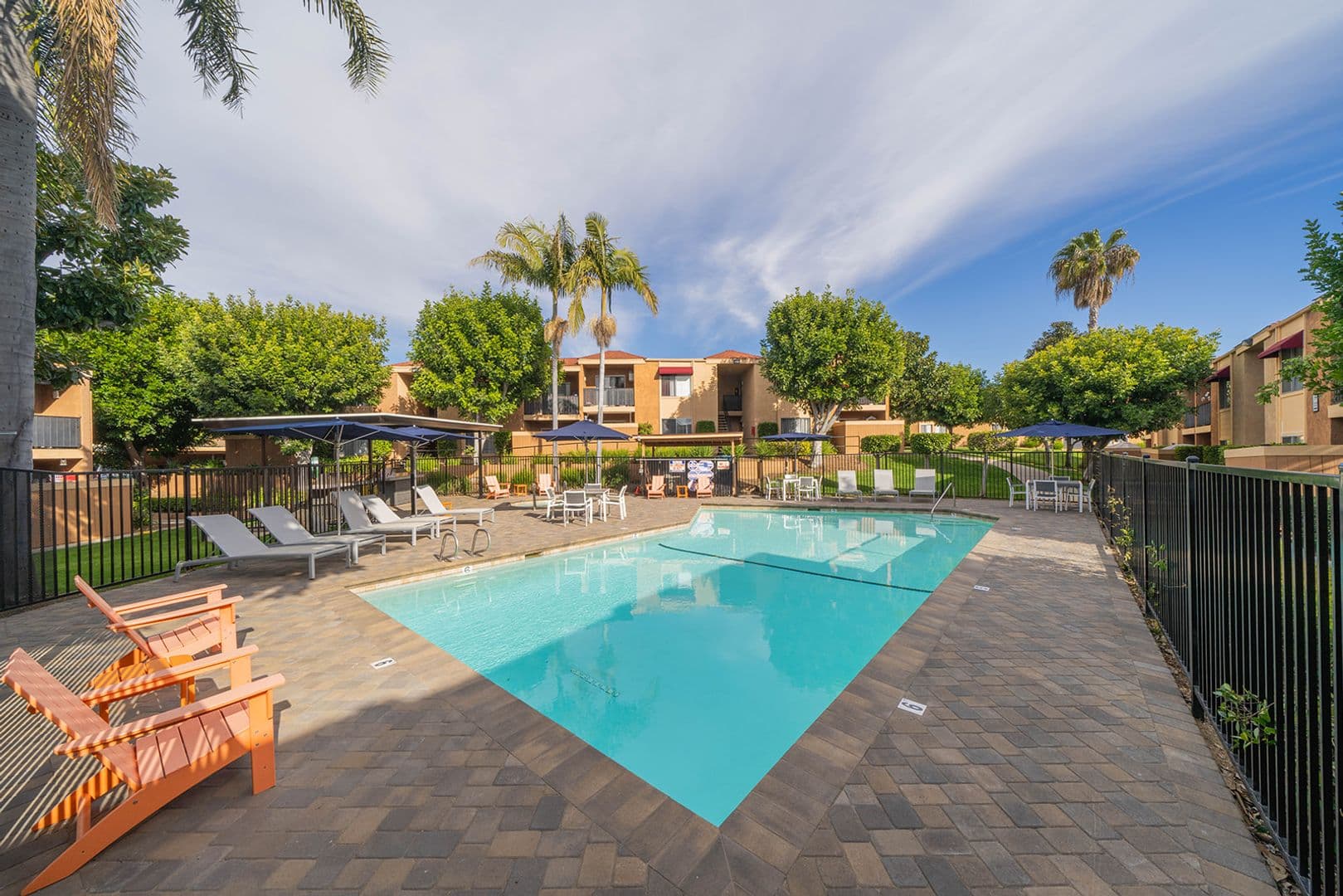 Vista Apartment: 1440 Oak Drive