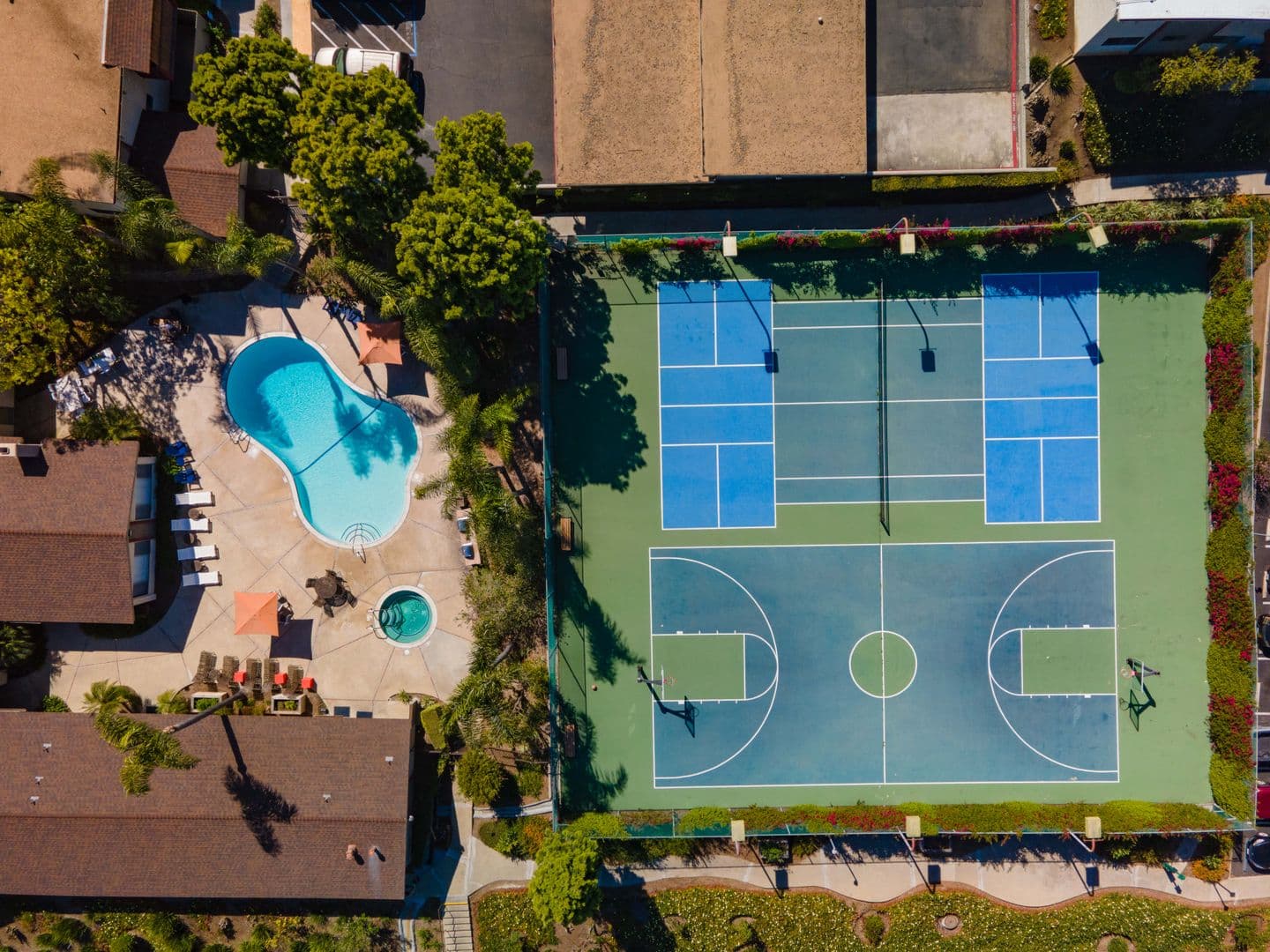 Vista Apartment: 800 East Bobier Drive