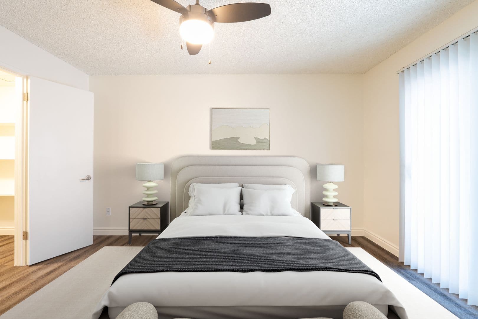 Vista Apartment: 1110 Meadowlake Drive