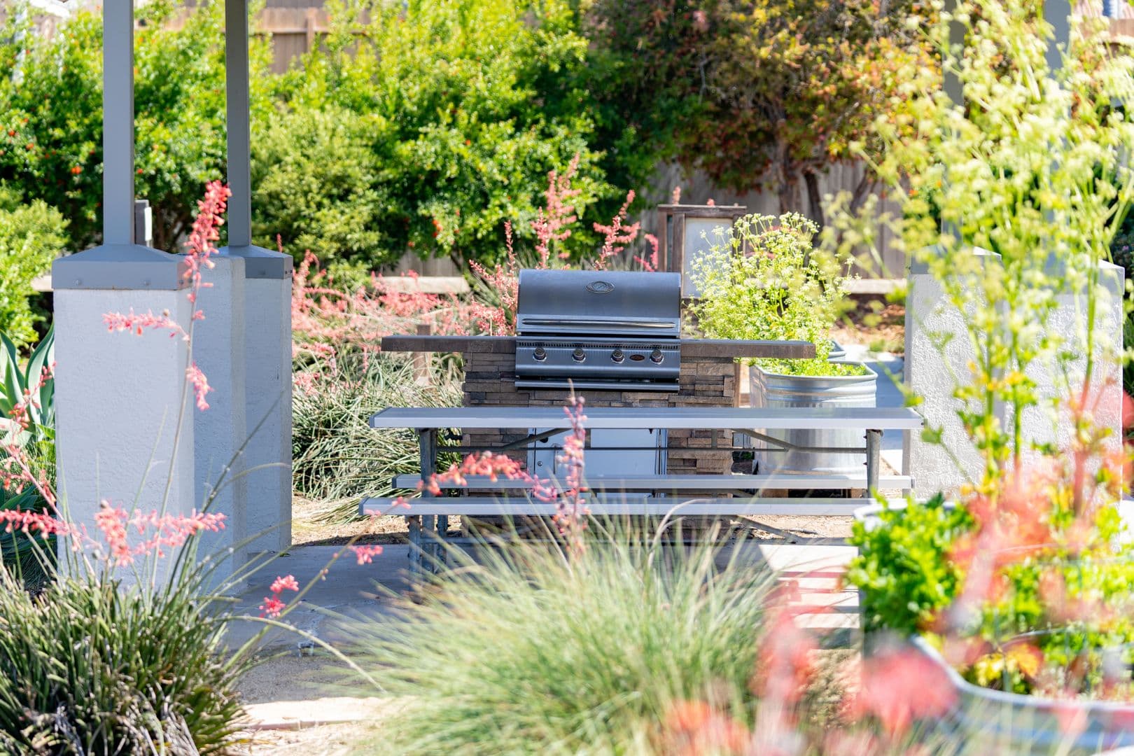 San Ysidro Apartment: 601 BlackShaw Lane