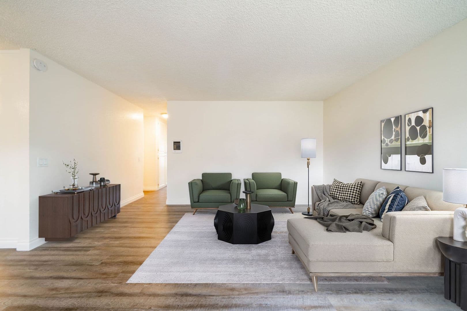 Oceanside Apartment: 180 Canyon Drive