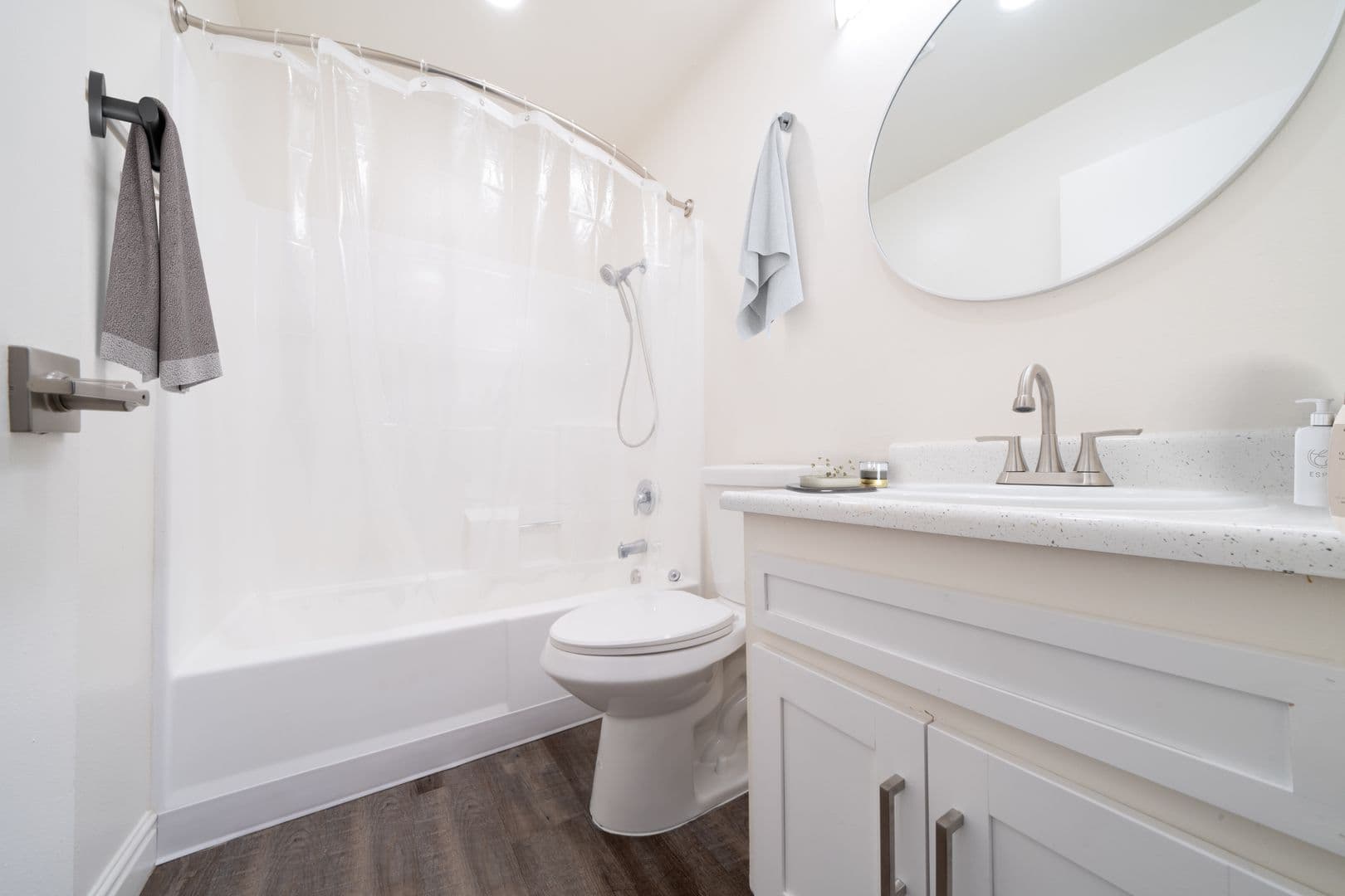 Lakeside Apartment: 9662 Marilla Drive