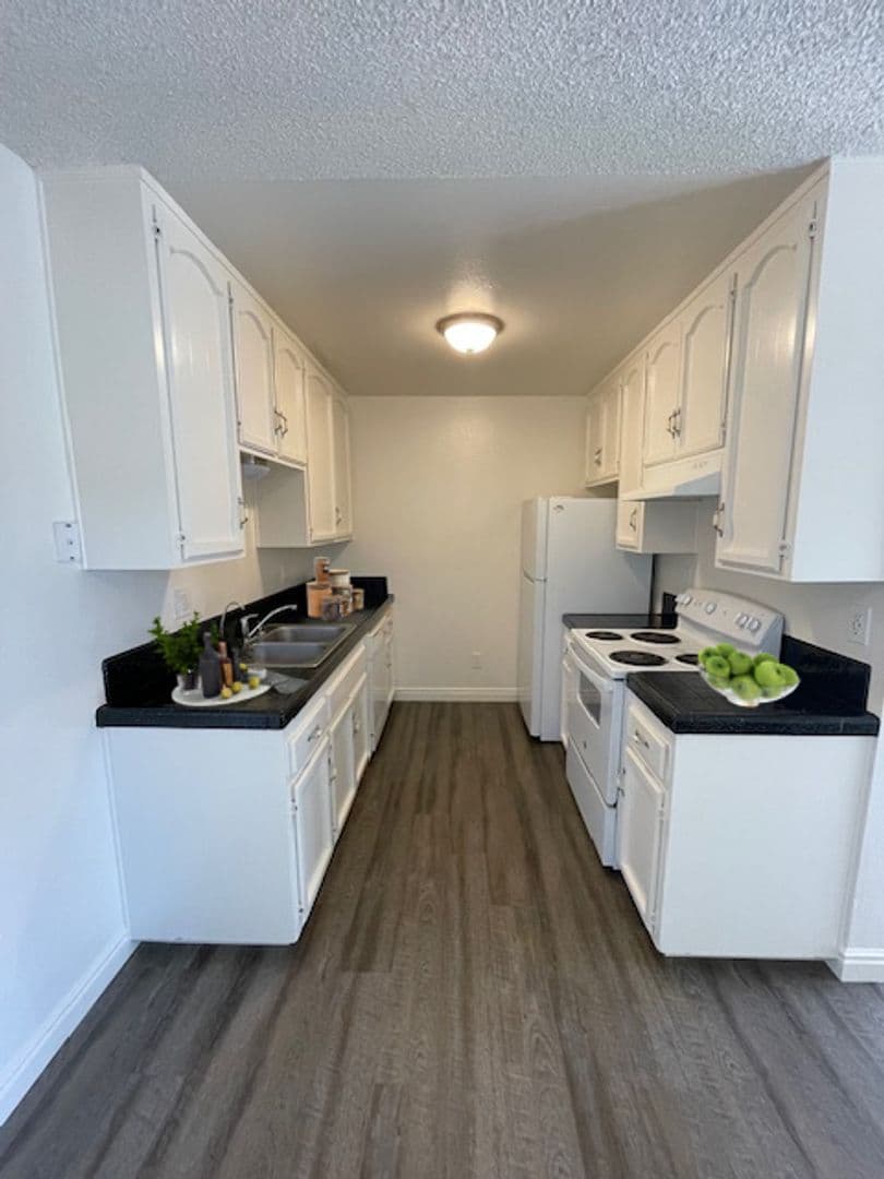 San Diego Apartment: 2367 Grove Ave