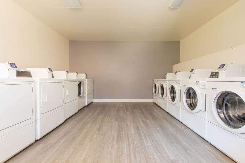 Oceanside Apartment: 180 Canyon Drive