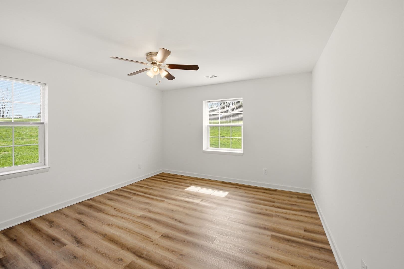 Lebanon Apartment: 1201 West Crestview Drive