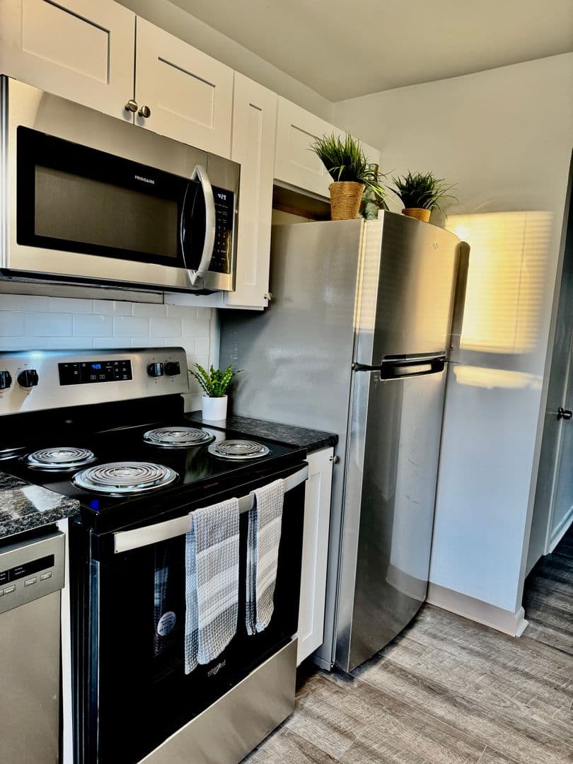 Prospect Park Apartment: 841 Chester Pike