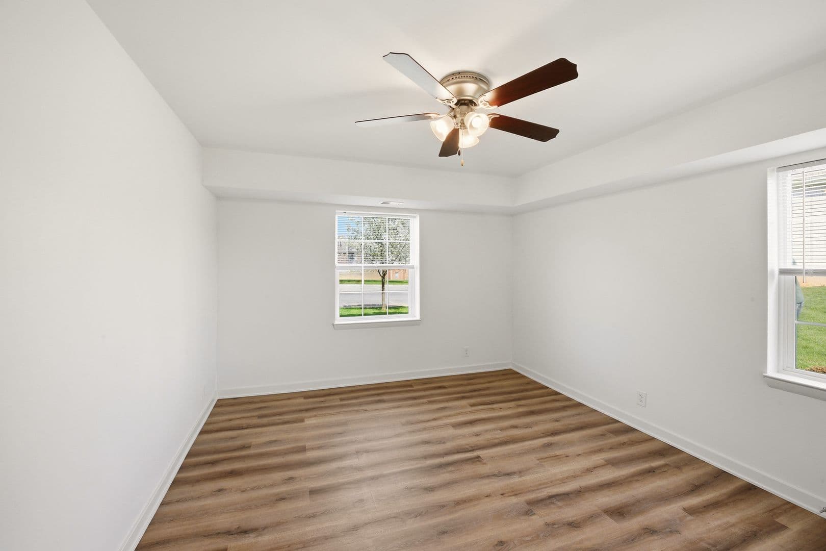 Lebanon Apartment: 1201 West Crestview Drive