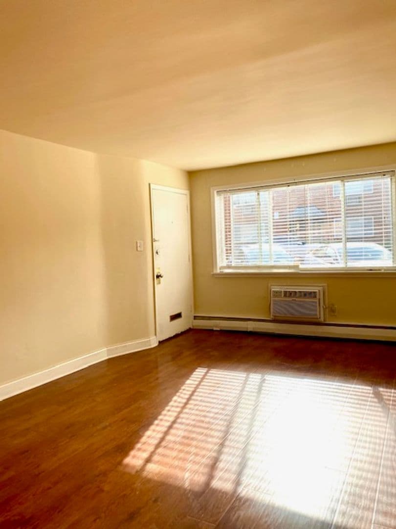Prospect Park Apartment: 841 Chester Pike