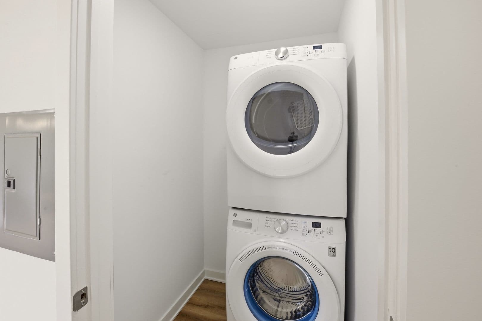 Lebanon Apartment: 1201 West Crestview Drive