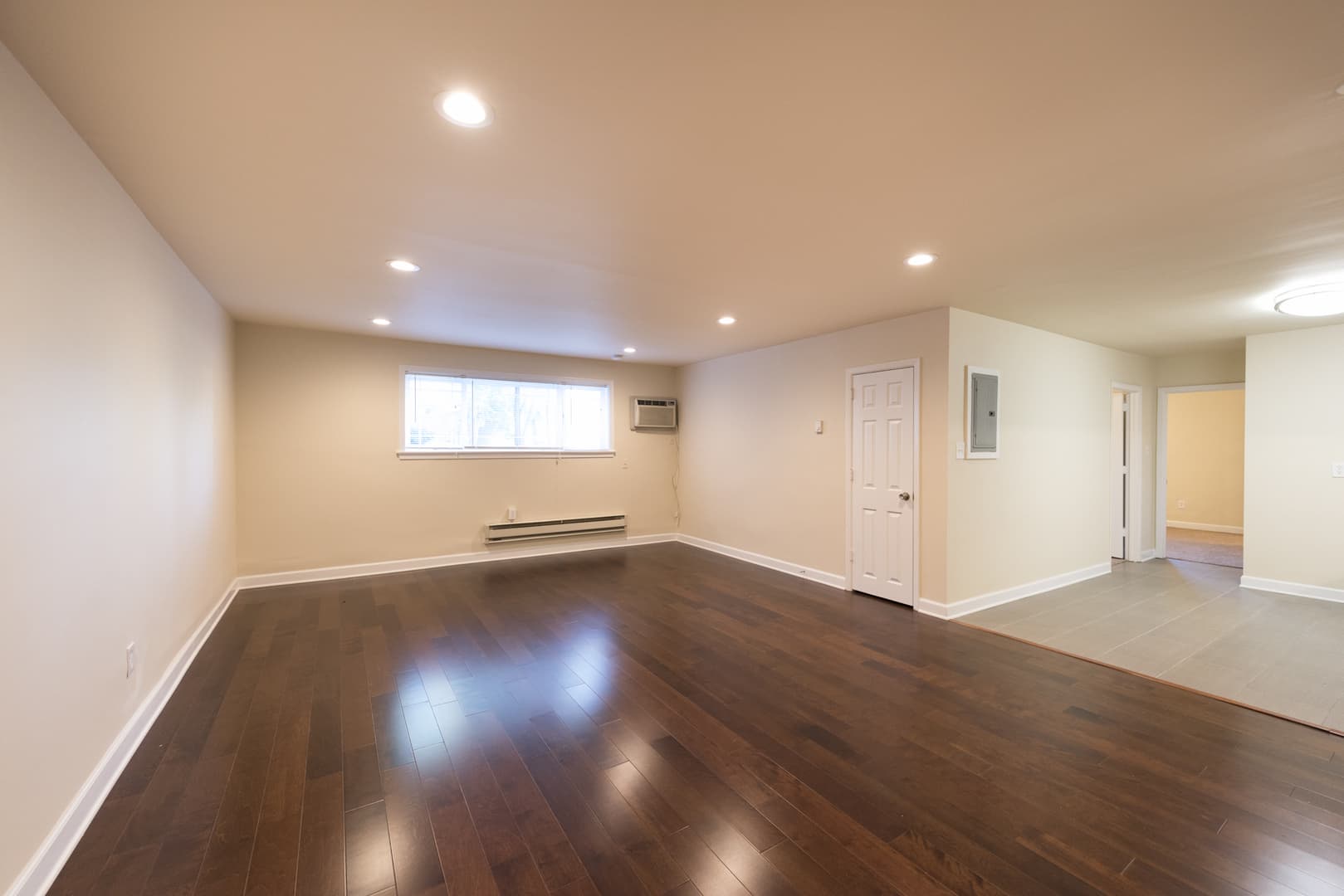 Broomall Apartment: 501 Lawrence Rd