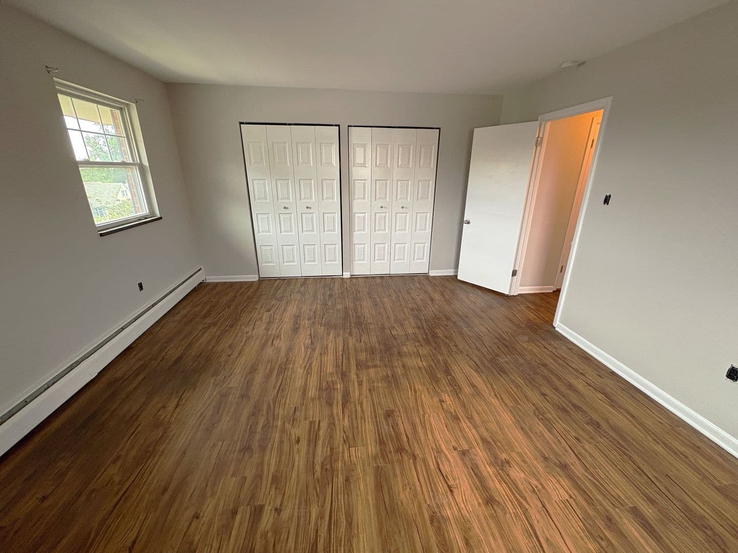 Norwood Apartment: 661 Mohawk Avenue