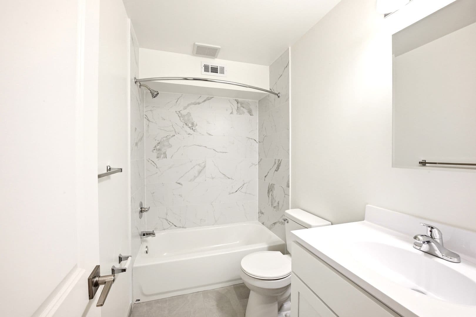 Lebanon Apartment: 1201 West Crestview Drive