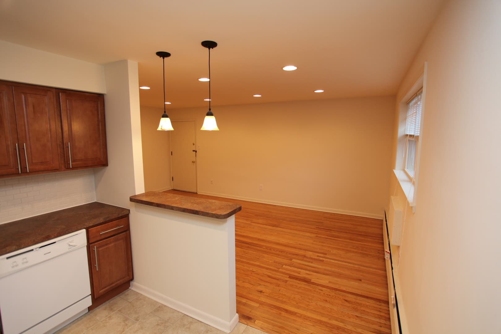 Ridley Park Apartment: 21-23 Morton Avenue
