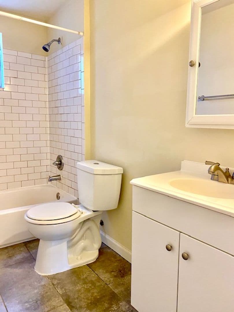 Prospect Park Apartment: 841 Chester Pike