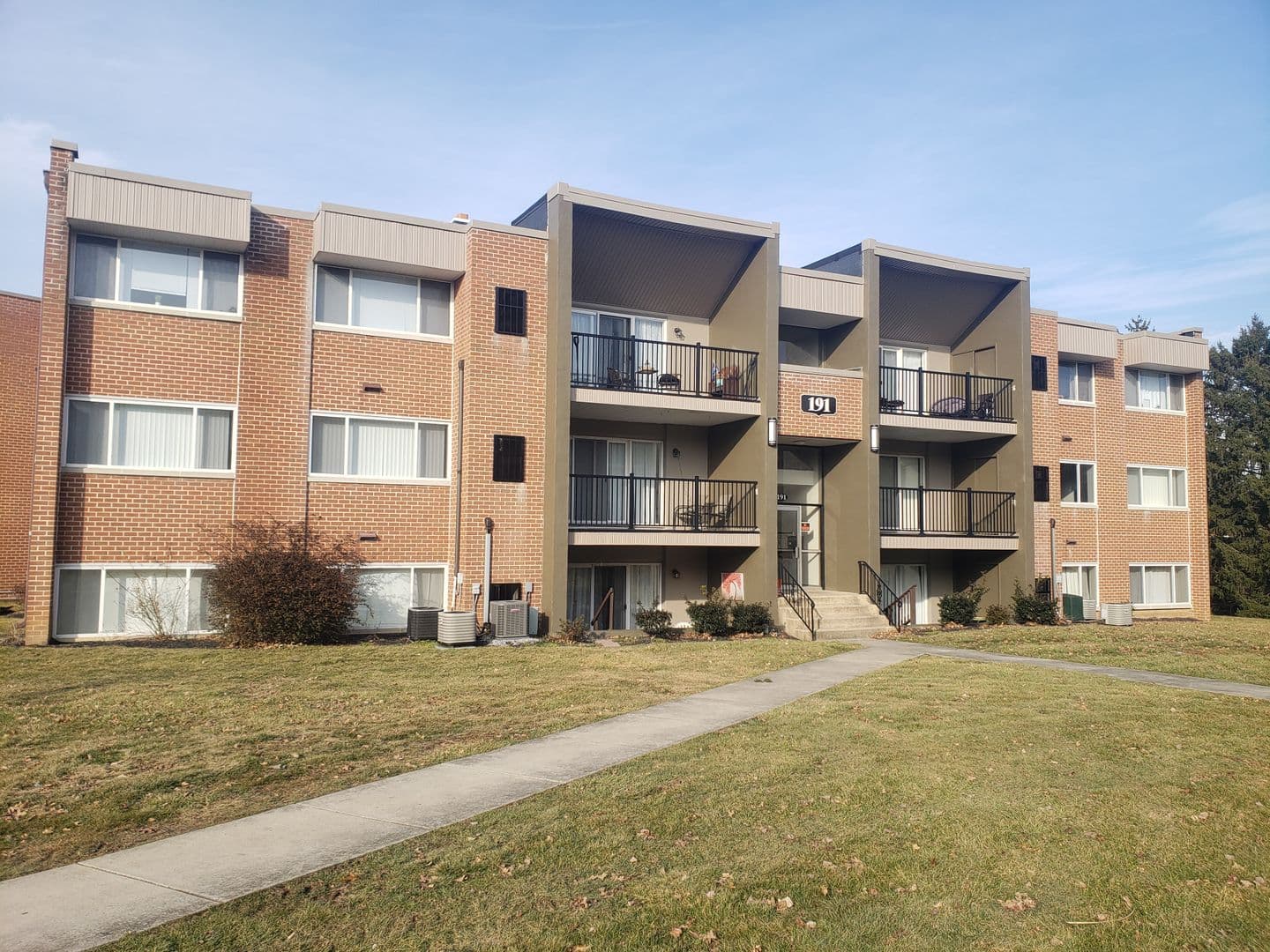 York Apartment: 102-199 Silver Spur Drive