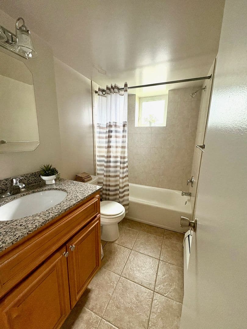 Ridley Park Apartment: 1 Stoneybrook Lane