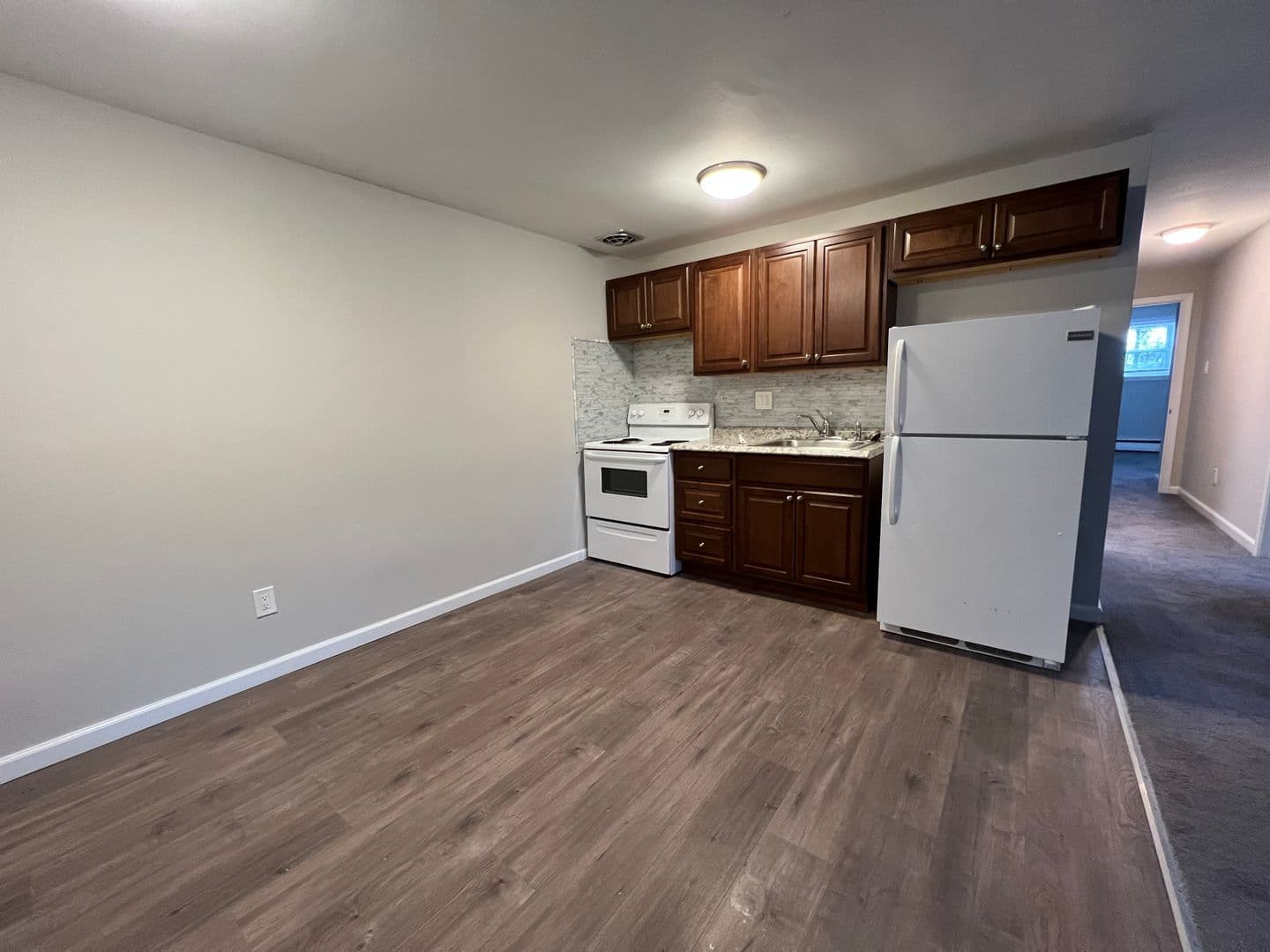Broomall Apartment: 2201 West Chester Pike