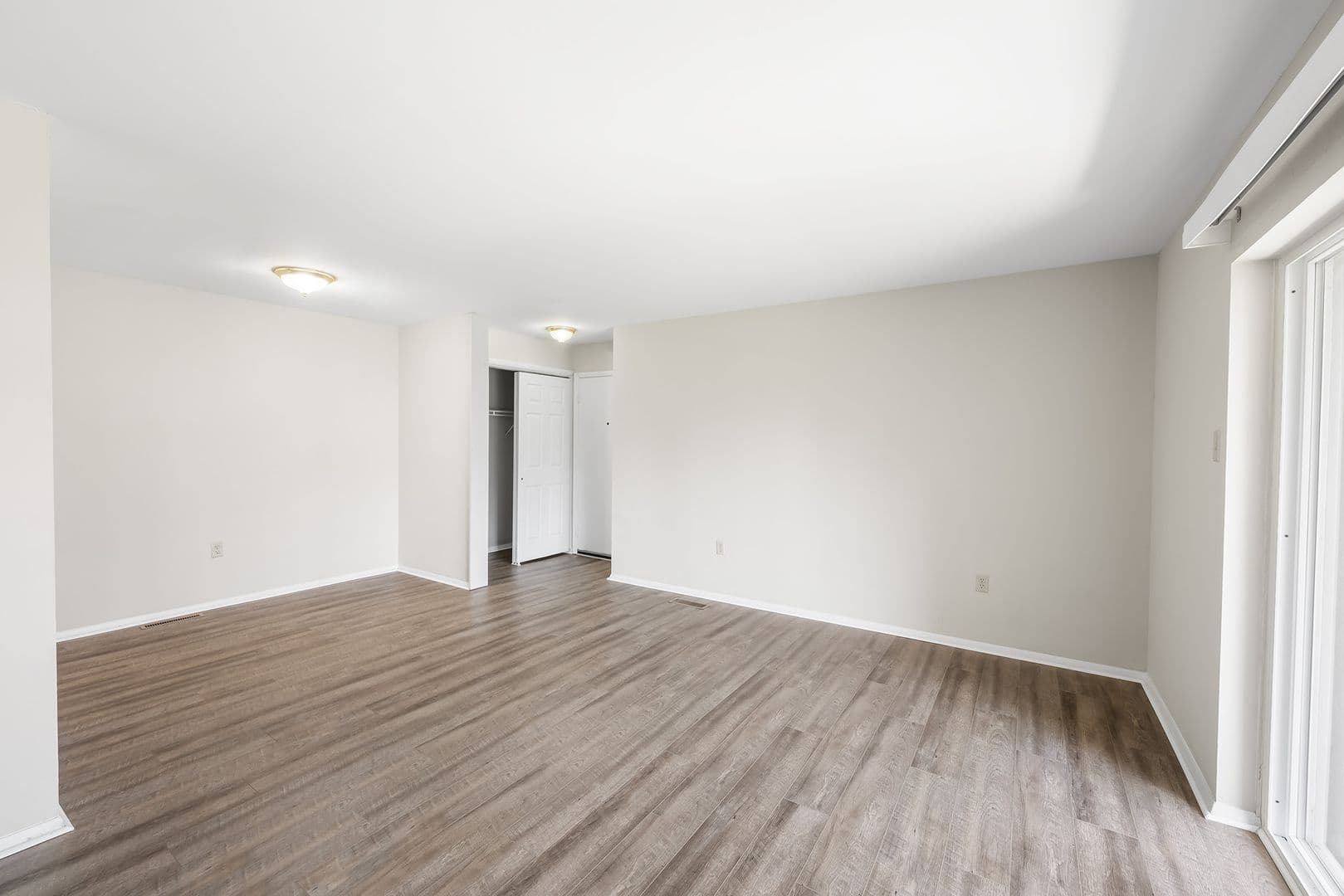 York Apartment: 102-199 Silver Spur Drive