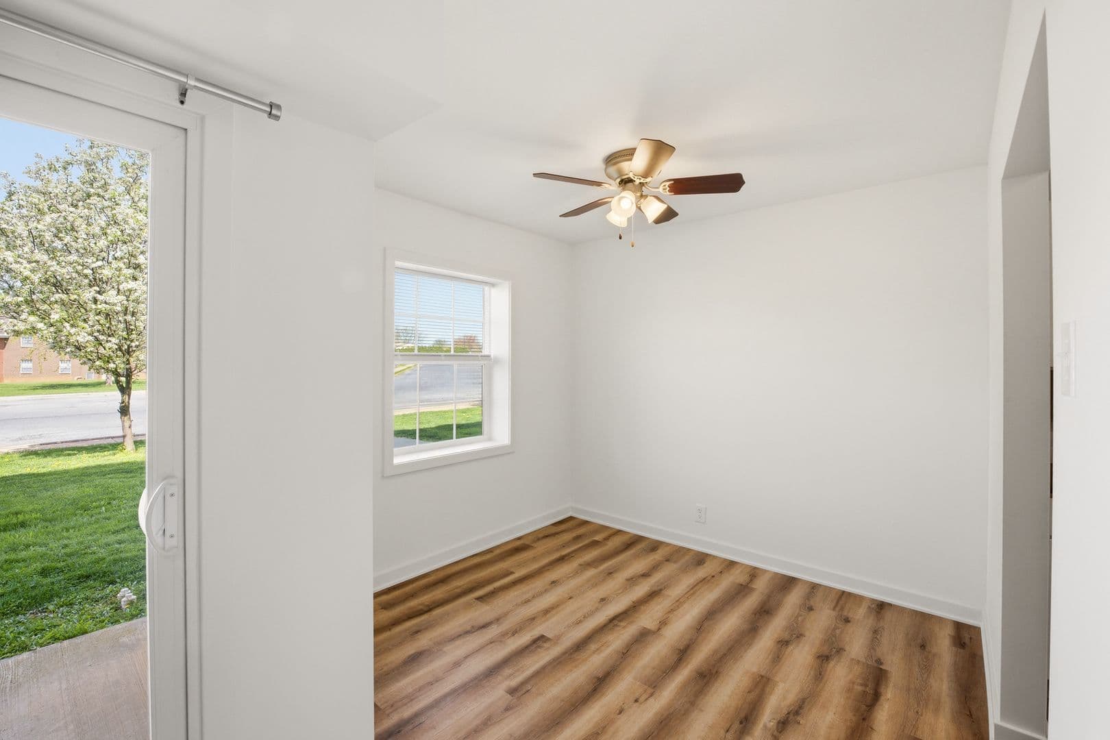 Lebanon Apartment: 1201 West Crestview Drive