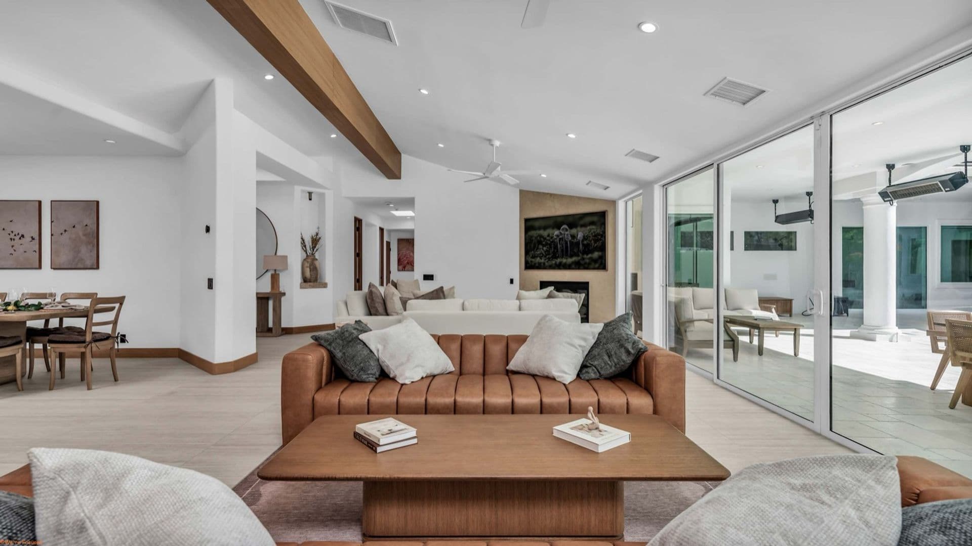 Palm Springs House: 875 Tamarisk Rd