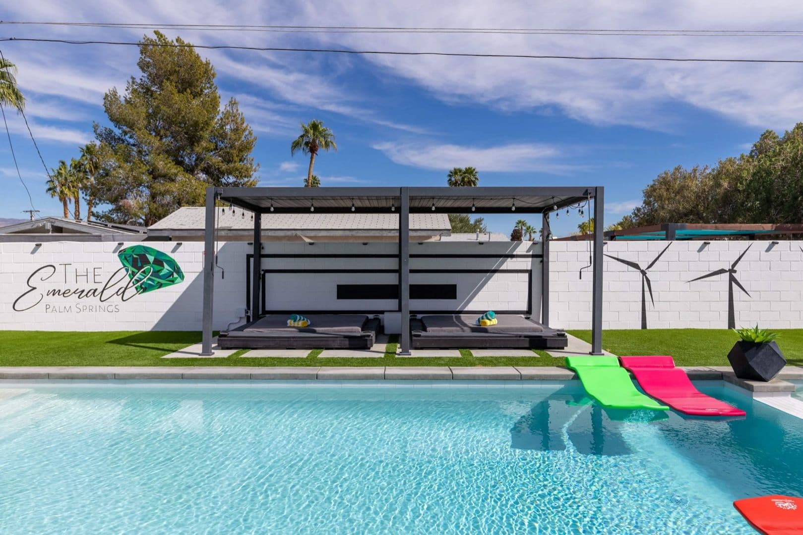 Palm Springs House: 2380 N San Antonio Rd