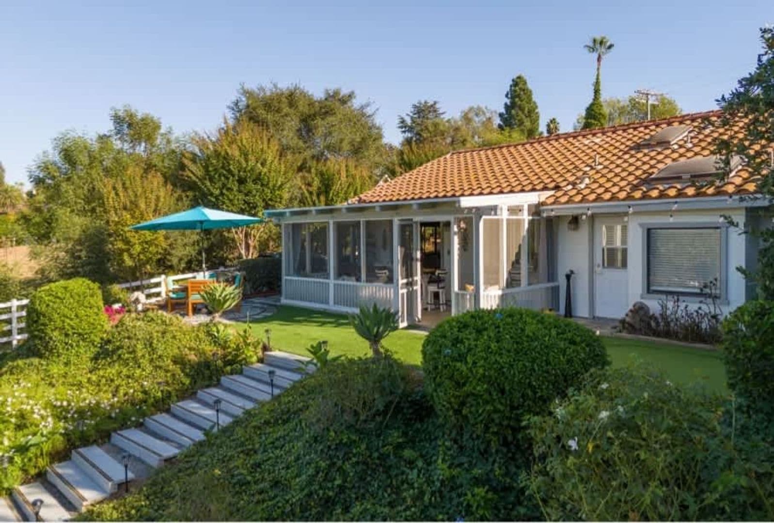 Fallbrook House: 1412 El Nido Dr